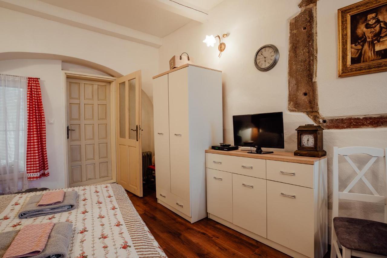 Ferienwohnung Strieborny Dvor Banská Štiavnica Exterior foto